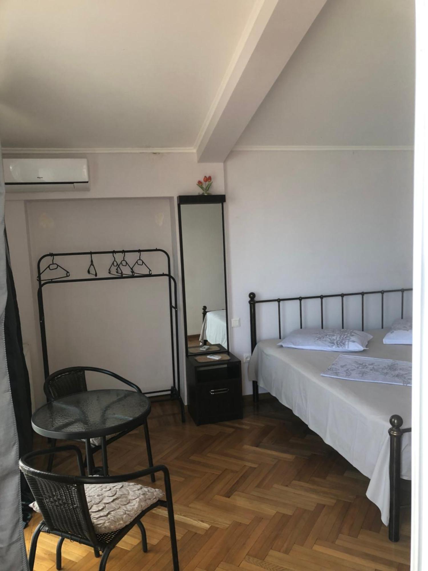 Cozy Guest House In Old 바투미 외부 사진