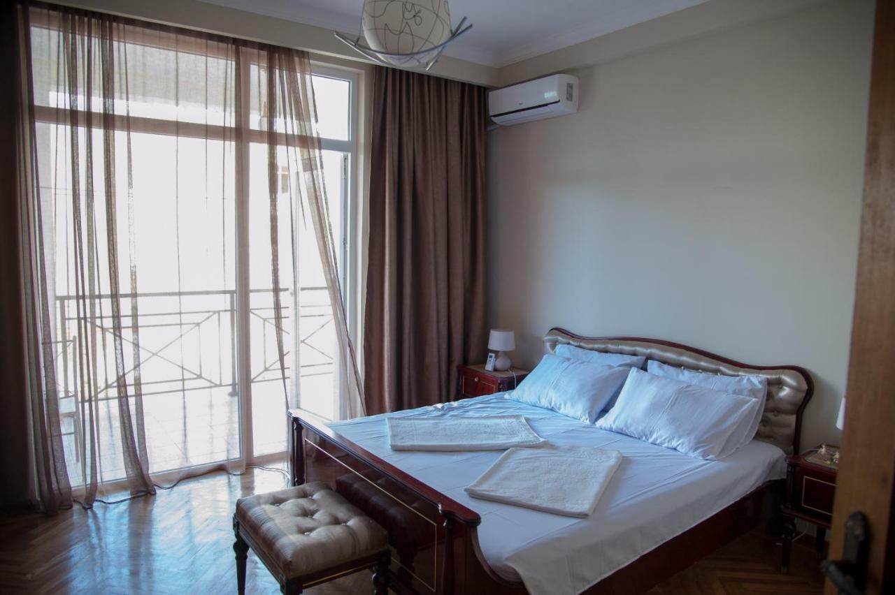 Cozy Guest House In Old 바투미 외부 사진