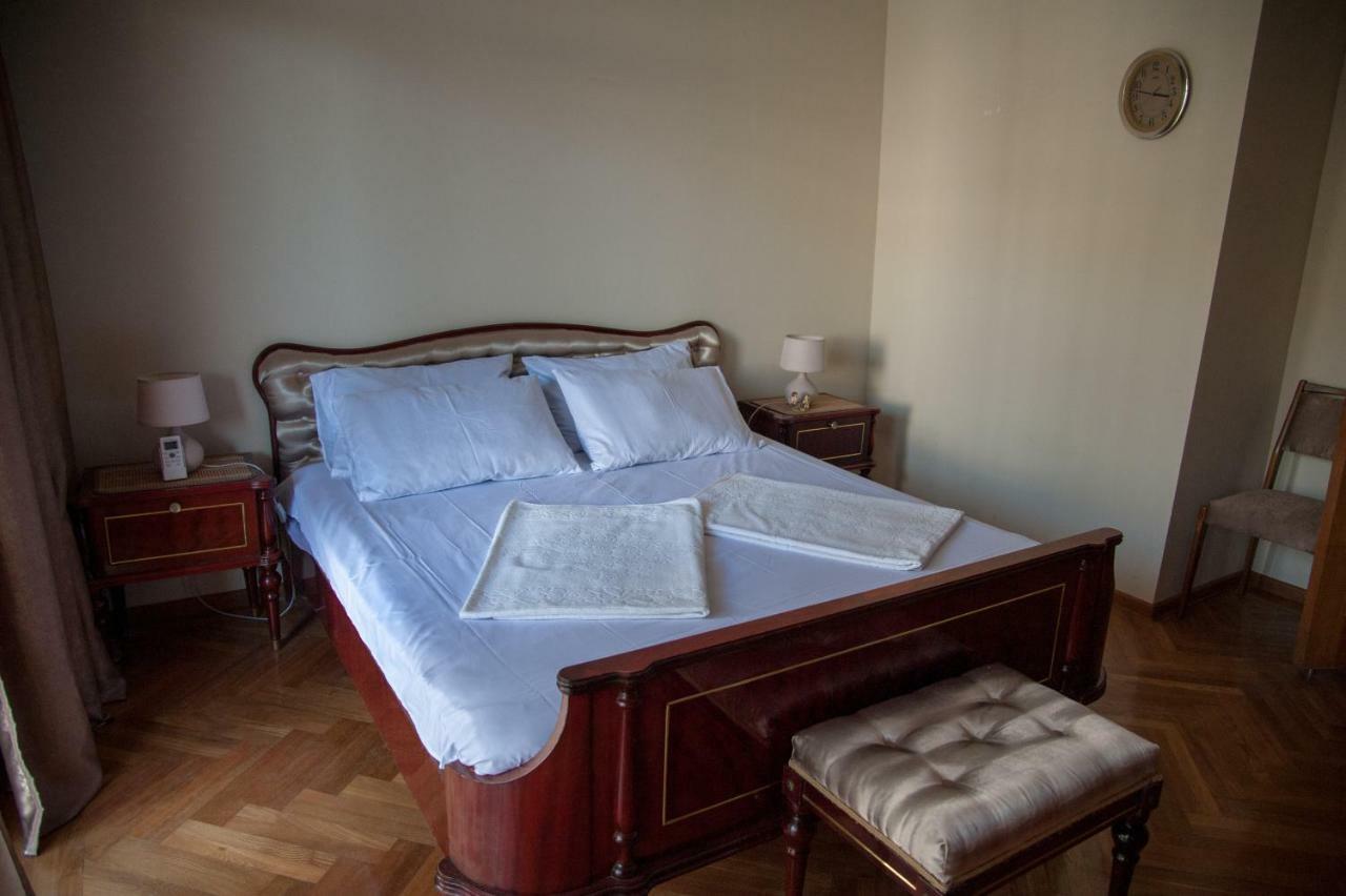 Cozy Guest House In Old 바투미 외부 사진