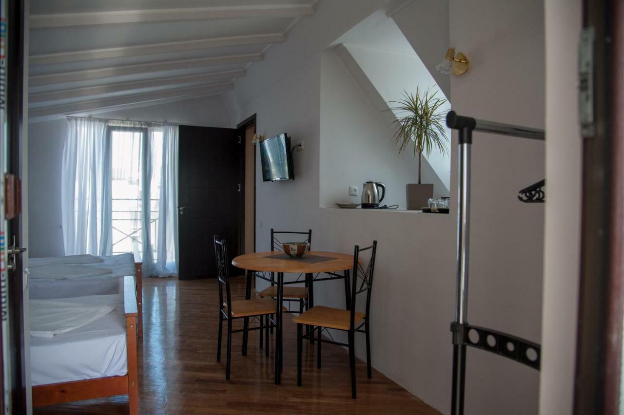 Cozy Guest House In Old 바투미 외부 사진