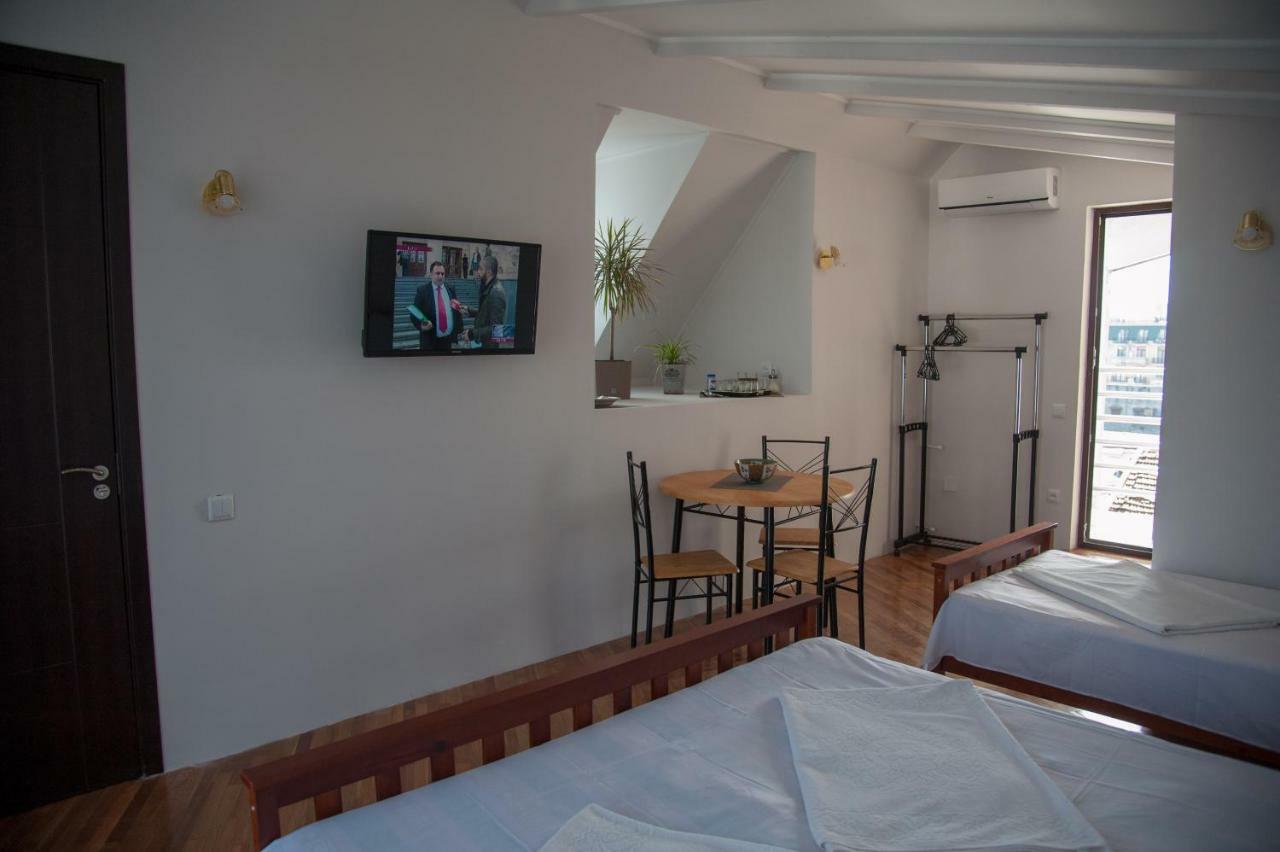 Cozy Guest House In Old 바투미 외부 사진