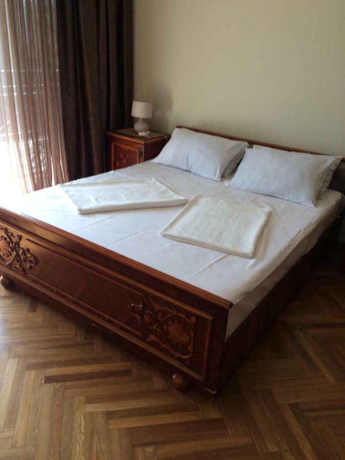 Cozy Guest House In Old 바투미 외부 사진