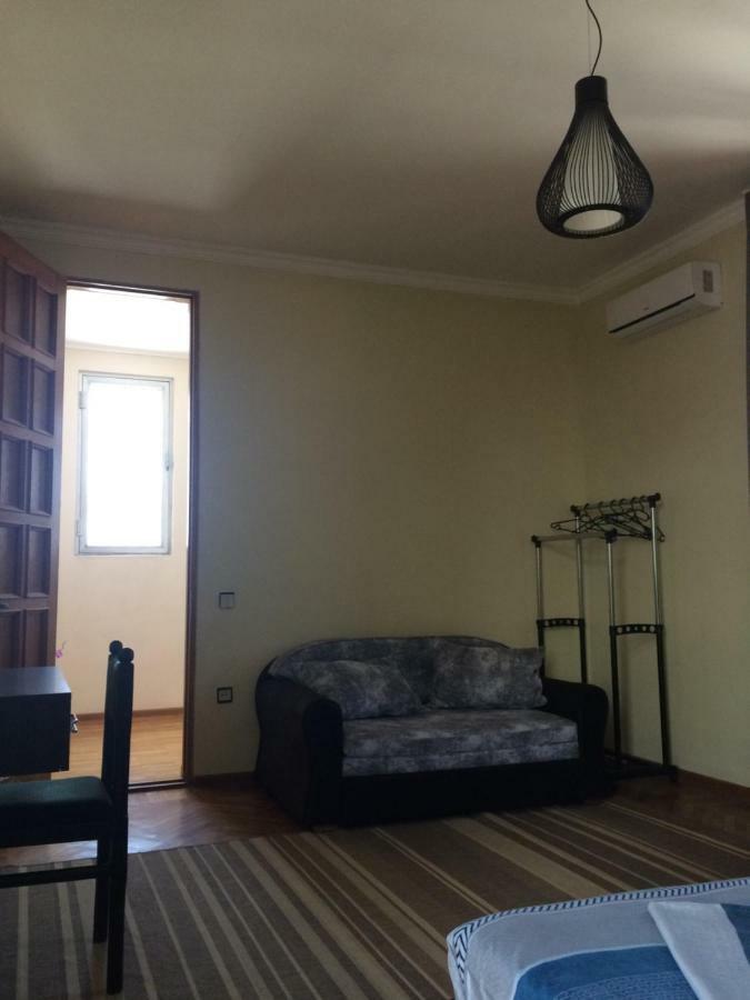 Cozy Guest House In Old 바투미 외부 사진